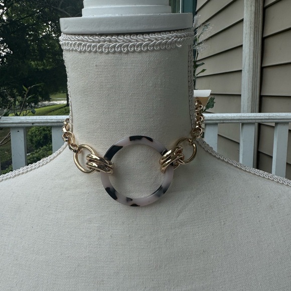 MIKE GOLD STATEMENT NECKLACE - Picture 5 of 6